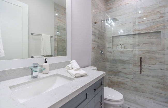 Sparkling new Vanderbilt Beach Luxury Escape - Photo 36