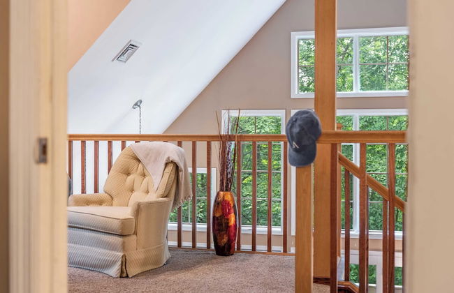 Bear Trail Chalet by Avantstay Retreat w/ Outdoor Living Deck & Fire Pit - Foto 15