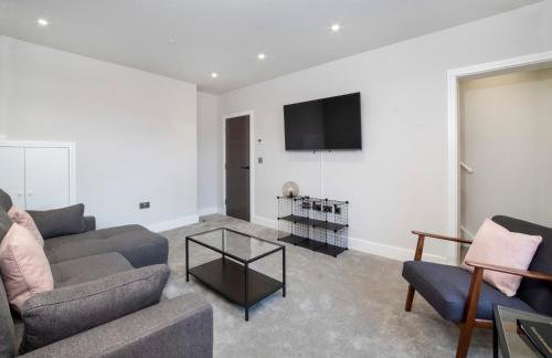 The Old Hotel - Photo 29