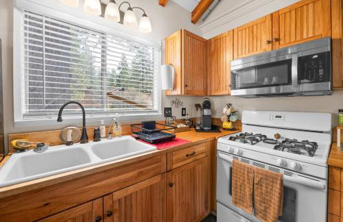 Bluebird Cabin, Indoor Fireplace, Next to Lake! - Foto 5