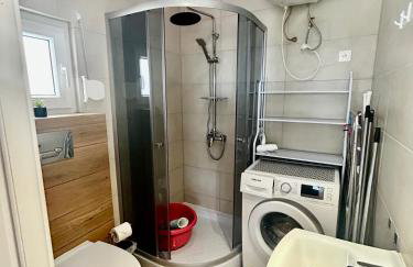 Osada Familia Śmiechów - Foto 3