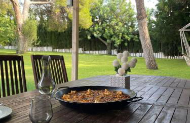 Casa mediterránea con gran jardín y piscina a 500 m de la playa - Foto 34