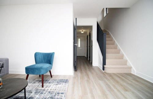 Modern and Cosy 3 Bed House Close to Cardiff City Centre perfect for Family Relocations, Contractors & Groups by Gurkha Stay with Free Parking and Wifi - Foto 21