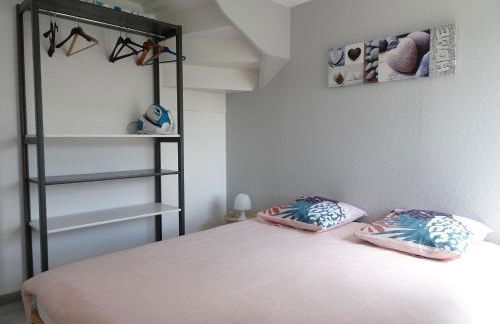 Stone House in Bricqueville Near Sandy Beach - Foto 16