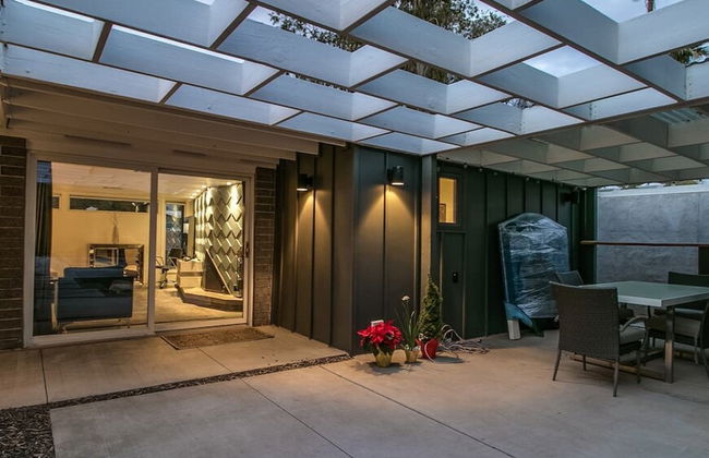 Mid-century Modern W/backyard Oasis, Putting Green - Foto 51