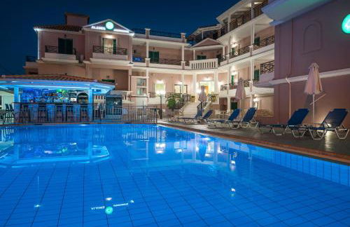 Alamis Hotel & Apartments - Photo 2