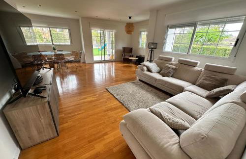 Casa Palmeras Golf Piscina y jardin privado BBQ - Foto 8