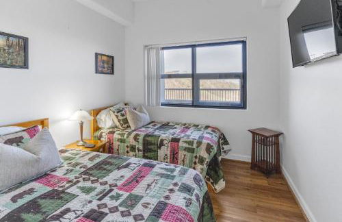 Handsome 2BR Condo with Gorgeous Views in Sugar Mountain! condo - Foto 9