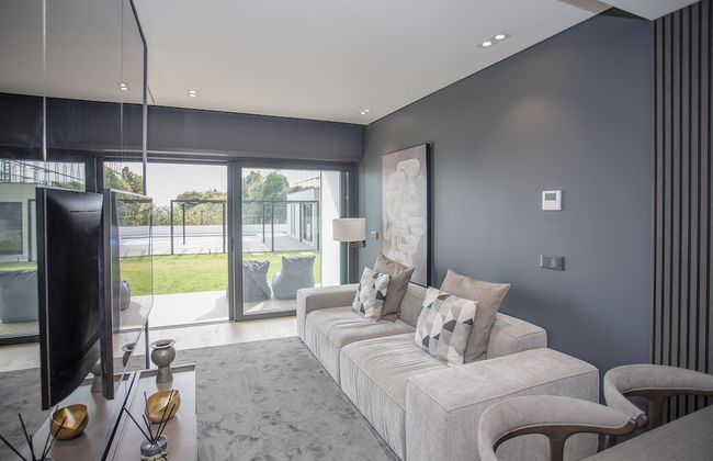 Liiiving in Porto - Dragão Pool View - Foto 25