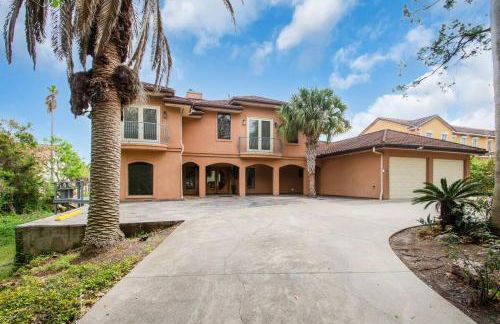 Bay Breeze Estate - Heated Pools, Private Pier & Walk to the Kemah Boardwalk - Foto 54