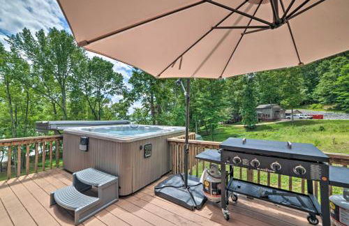 Lakefront Rest-Ashored Home with Private Dock! - Foto 1