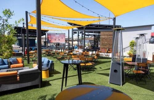 Luxury Penthouse with 2 Floors Pool Patio Gym Walk to Broadway - Foto 48