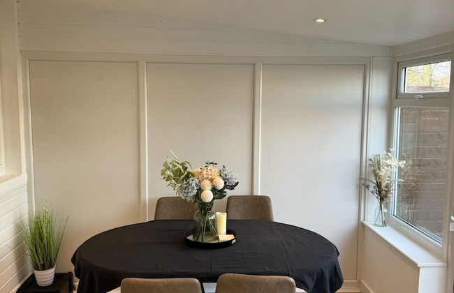 Elegant 2BD Family Retreat Blackpool Town! - Foto 10