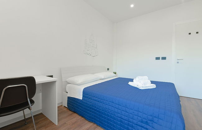 8 Bedroom Apartment in Reggio Emilia Center - Photo 8