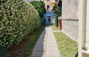 Monolocale con giardino privato, 1 minuto dal mare - Foto 18