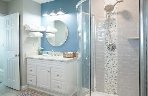 Cozy Coastal Cottage Whole House Sleeps 10 - Foto 57