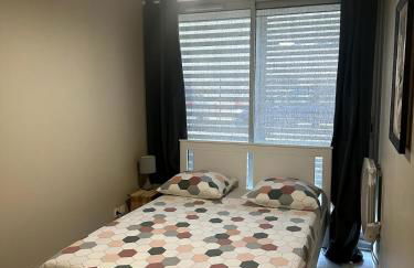 Appart Lumineux 2ch proche Près d'Arènes avec wifi tv et patio - Foto 6