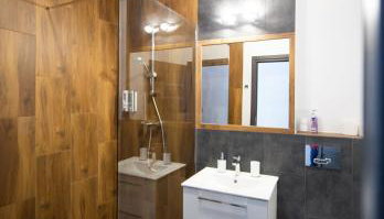 Morze Gór - Foto 2, Shower