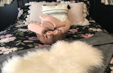 Dreamy Artist Chalet in Secluded Historic Village - Photo 39