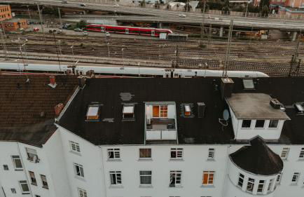 Spacious Penthouse with AC and Free Parking Steps Away From the Central Station - Foto 56