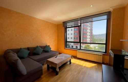 Apartamento Vigo 3Hab 6PAX WiFi PARKING Playa a 8 mins ツ by Rias Baixas Rentals - Foto 1
