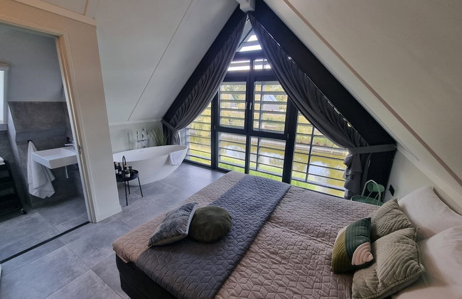 Luxurious Detached Water Villa With Jetty - Foto 69