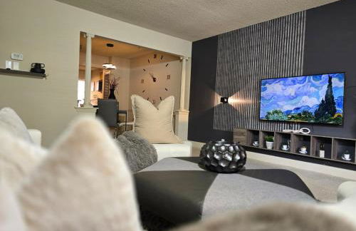 Stylish Galleria Condo 2BR 2BA Saltwater Pool Marquee Uptown - Foto 33