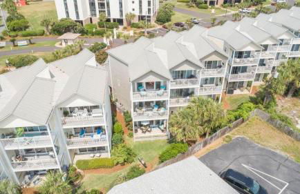 Bright 3BR Townhome Gulf Views & Steps to Beach - Foto 32