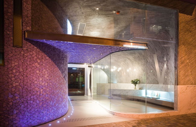 V Wanchai - Photo 16