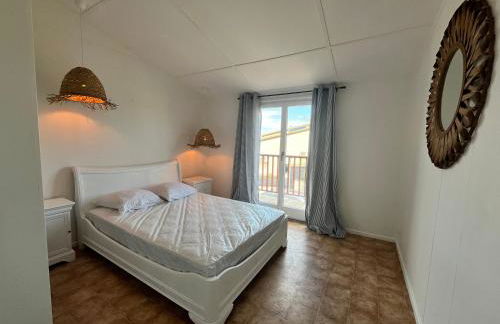 Domaine de vacances à 600m de la plage villa climatisée 3 chambres 7 couchages terrasse WIFI animations et piscines en supplément LRPDSD7 - Foto 6