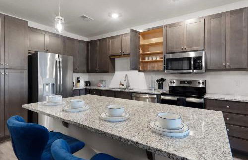 3BR King Bed Balcony North Raleigh - Foto 10