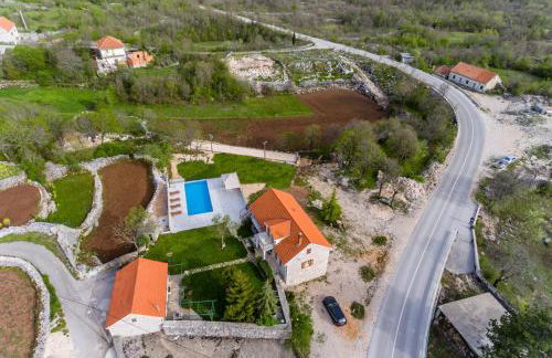 Villa Jozini dvori - Photo 31