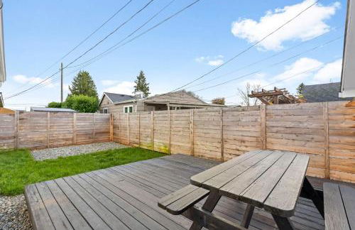 Cozy Bungalow Home 2br, 1ba - 9 min to Tacoma Dome - Foto 21