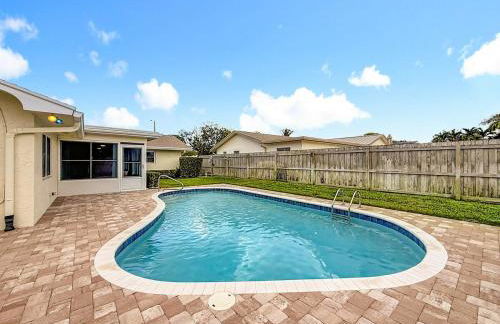 Heated Saltwater Pool Retreat Near PGA Sleeps 8 - Foto 31