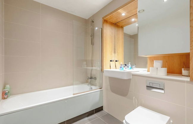 Sleek & Sunny 1BD Flat Near Greenwhich - Deptford! - Foto 23