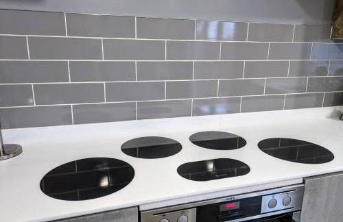 Tempting Telford 4 bed house - Photo 25