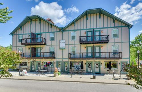 Walk to Main St and River Downtown Helen Condo - Foto 22