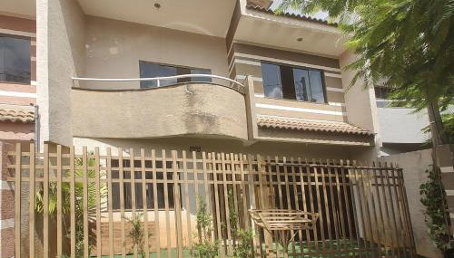 Sobrado grande disponível em ótima localização - Foto 2