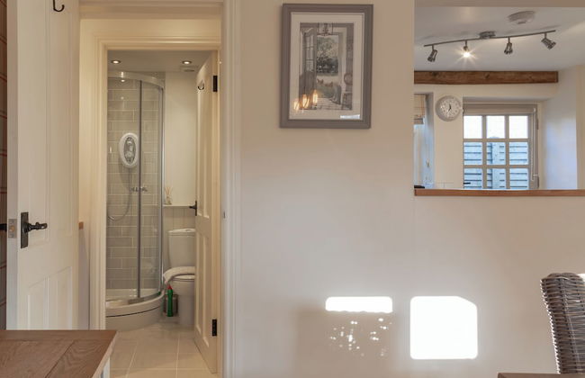 Jasmine Cottage-2BD in Heart of Bourton - Photo 44