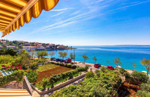 Apartments Ivan Sea View in Peaceful Lun - Photo 13