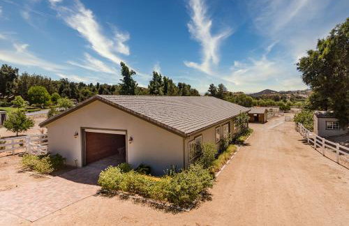 The Oaktree Estate by Fieldtrip - 7 Acre Private Resort with Lake Pool Vineyard - Foto 11