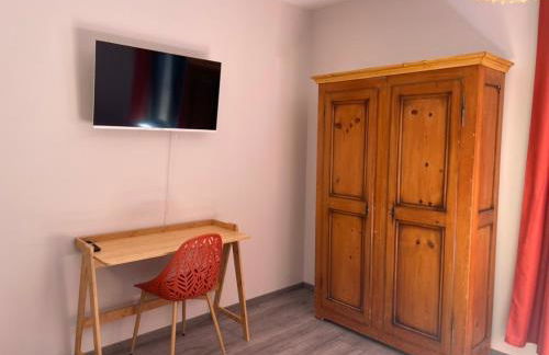 L'Impasse 2-6 personnes, spa, cheminée et piscine en été - Foto 32