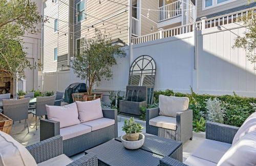 Expansive Ocean View, Private Balcony, Across from Beach - Photo 23