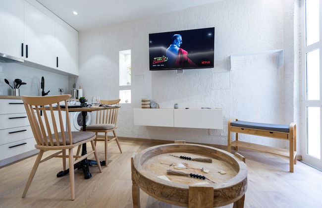 Boho Central Apartment - Photo 16