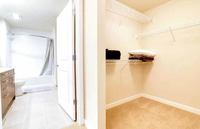 Comfort Apartments Near Capitol City - Photo 75