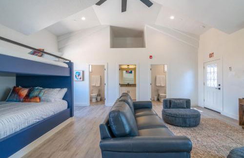 The Latitude Adjustment, located close to Golf,Sand Dunes, Reservoir & National Parks - Foto 38