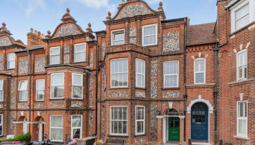 Sea View Penthouse - Walkable to Beach & Town - Foto 2