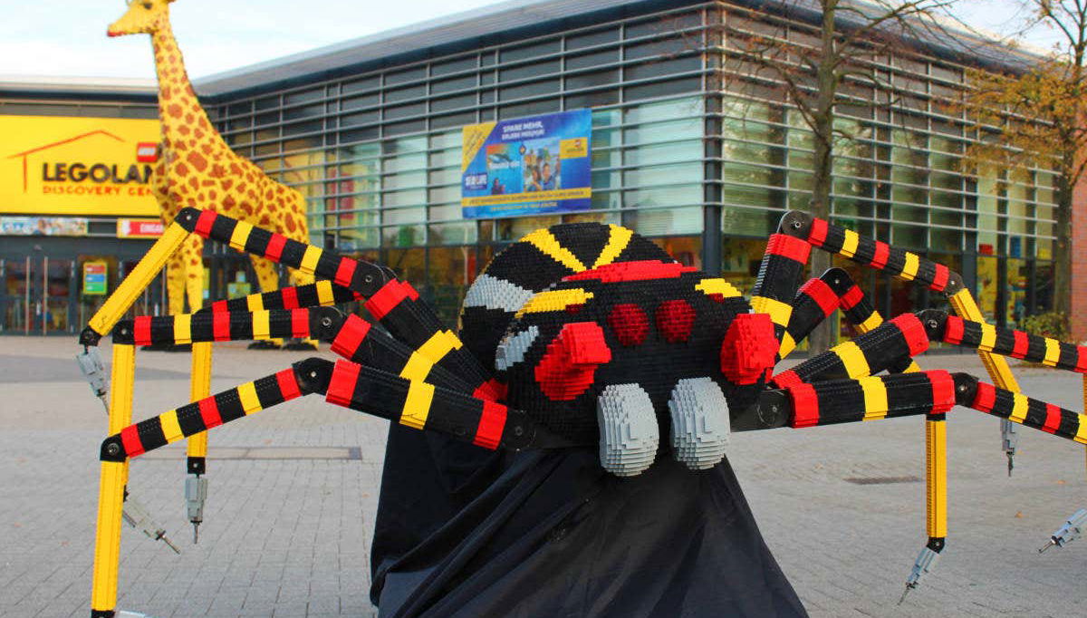 Araña hecha con piezas de LEGO