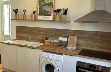 Maison familiale, 13 lits, 3 SDB, parking gratuit, jardin, terrasse - Foto 2