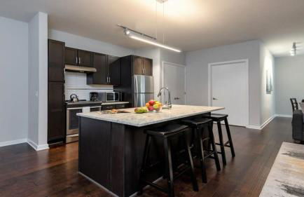 CozySuites Remi sauna, pool, gym - Foto 31